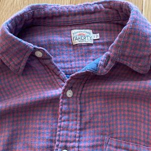 Men’s L Blue/red checkered flannel w soft blue interior. Soft and lightweight!